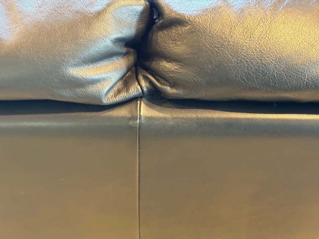 ①カウチソファ　ブラックソファ　2P　モダン　クラシック　シンプル　レザー　IG