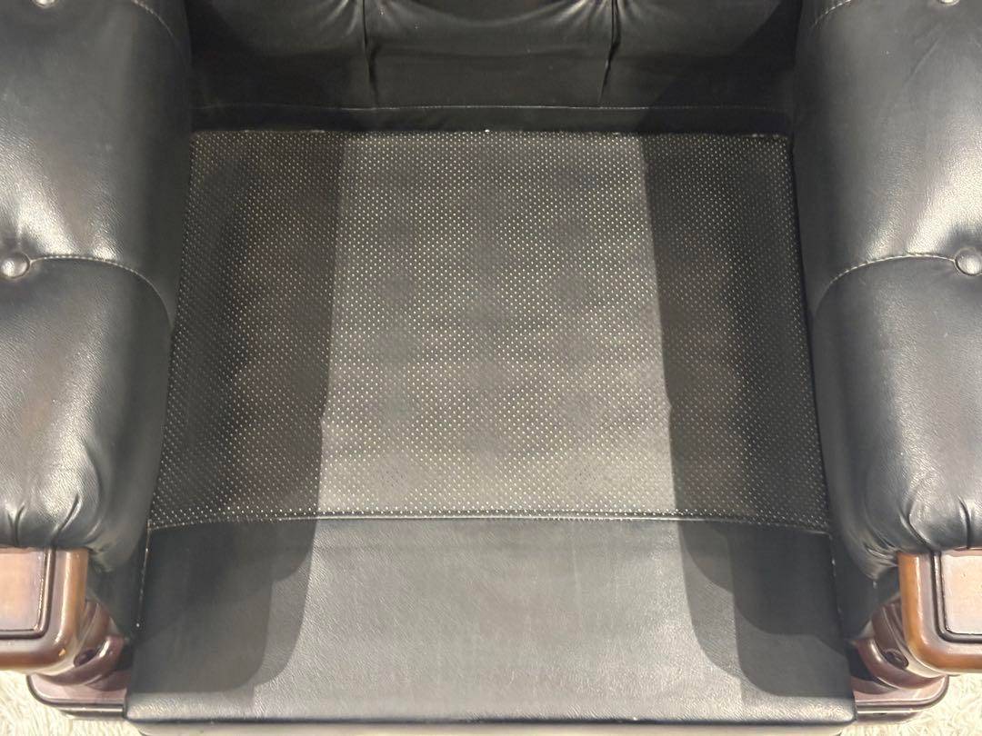 ②karimoku カリモク　レザーソファ　本革　リベット打ち　アンティーク　G