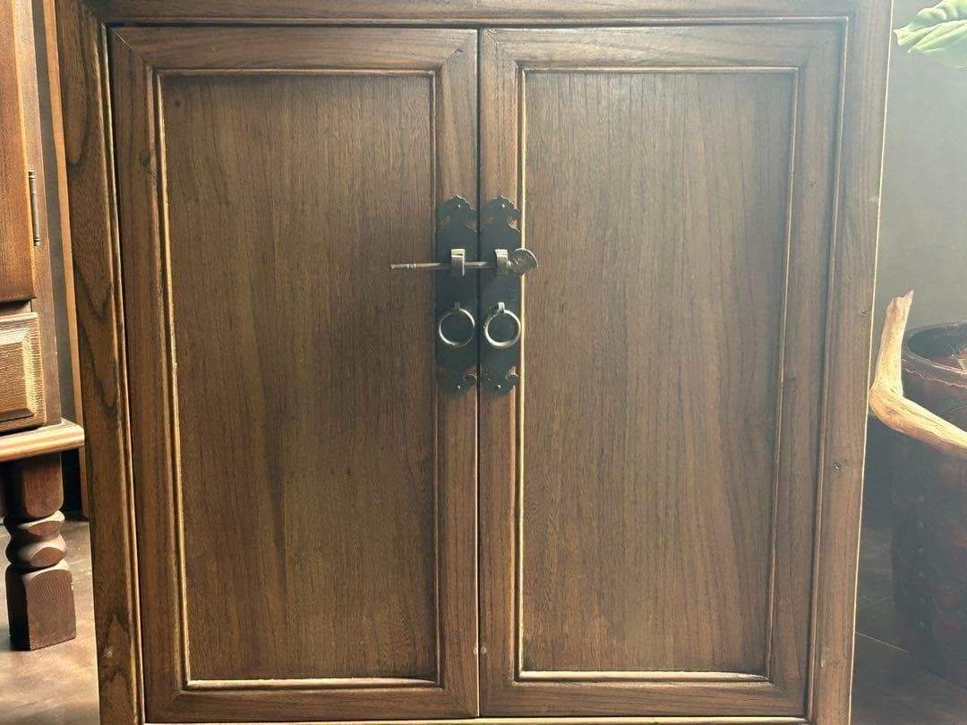 李氏朝鮮　アンティーク　キャビネット　無垢材　サイドボード　レトロ　棚　GH