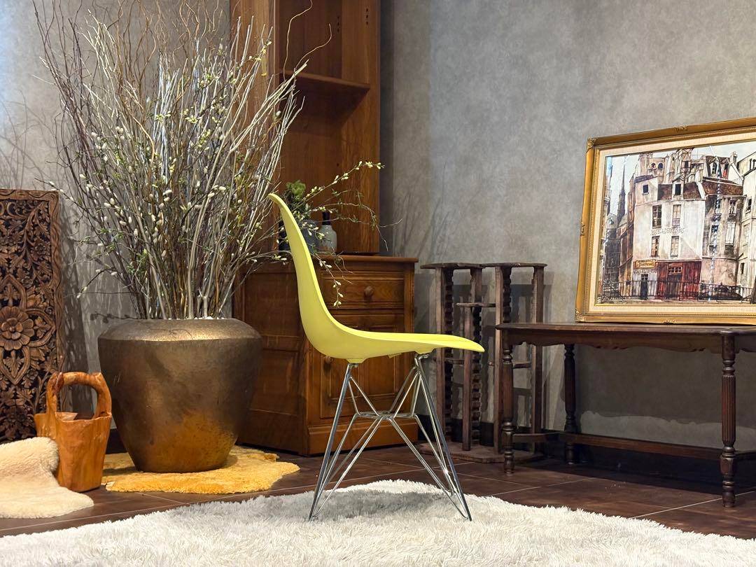 ハーマンミラー　イームズ シェルチェア　エッフェルベース（ワイヤーベース）InY