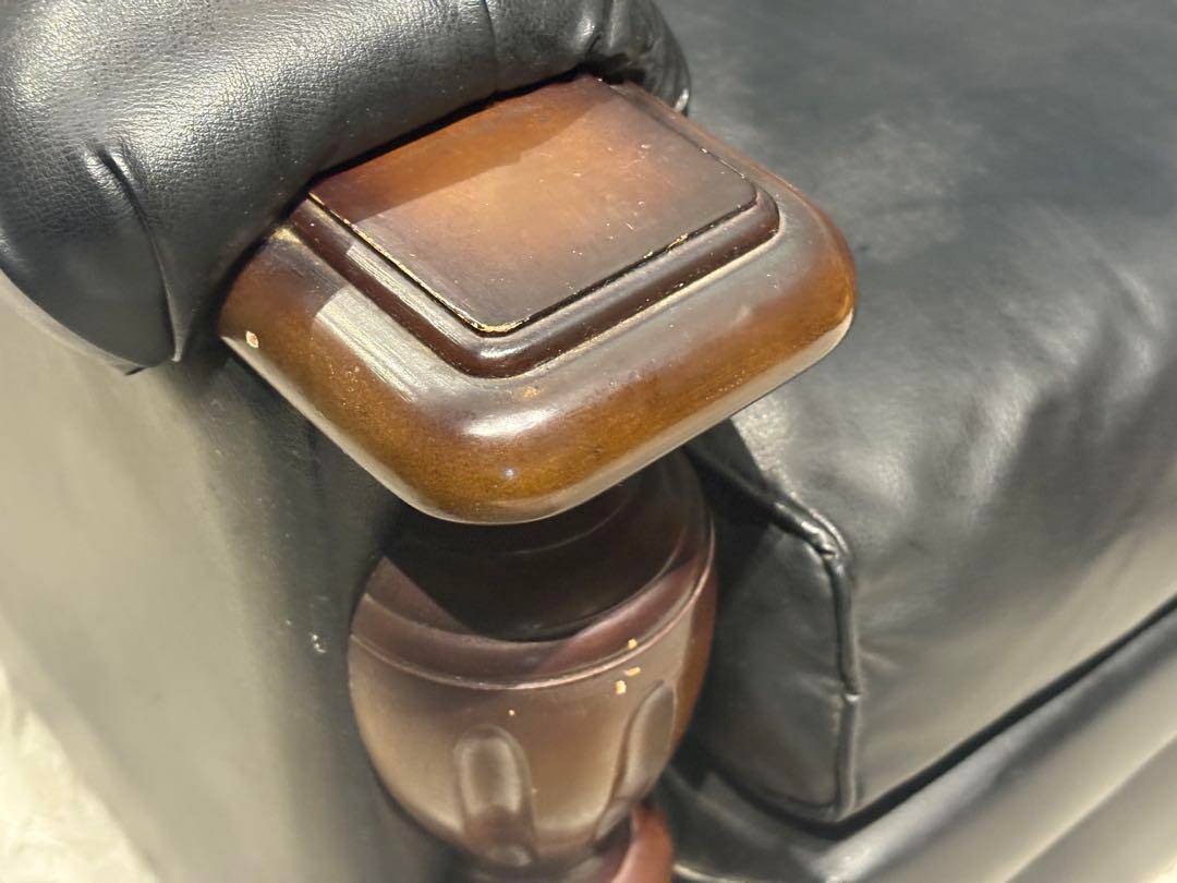 ①karimoku カリモク　レザーソファ　本革　リベット打ち　アンティーク　G