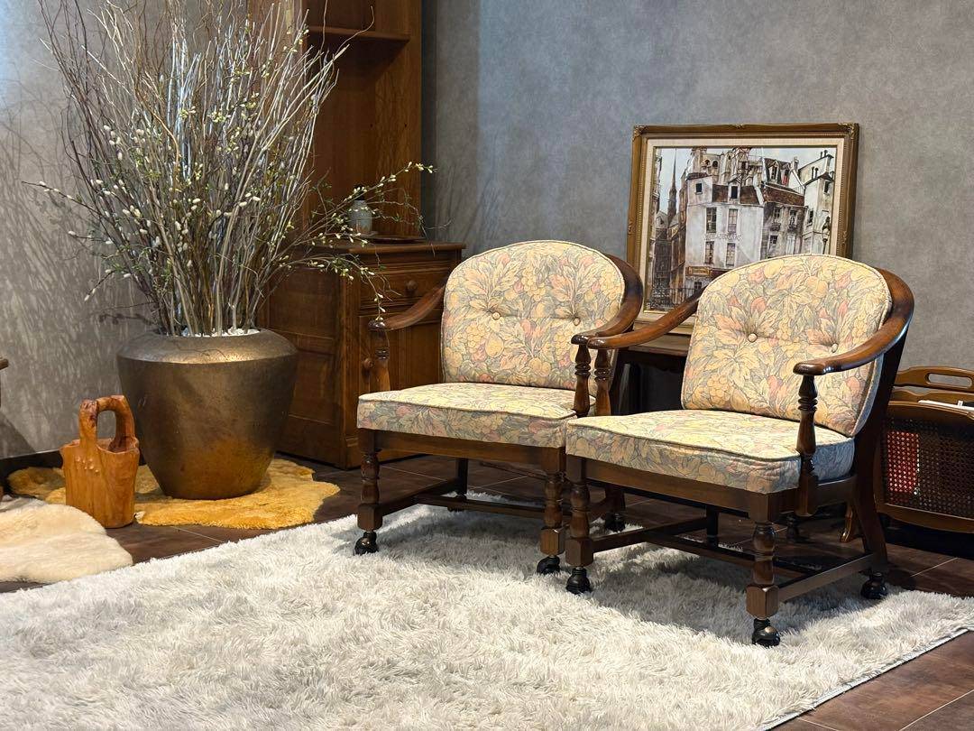 ①karimoku カリモク　アームチェア　ダイニングチェア　キャスター付　nZ