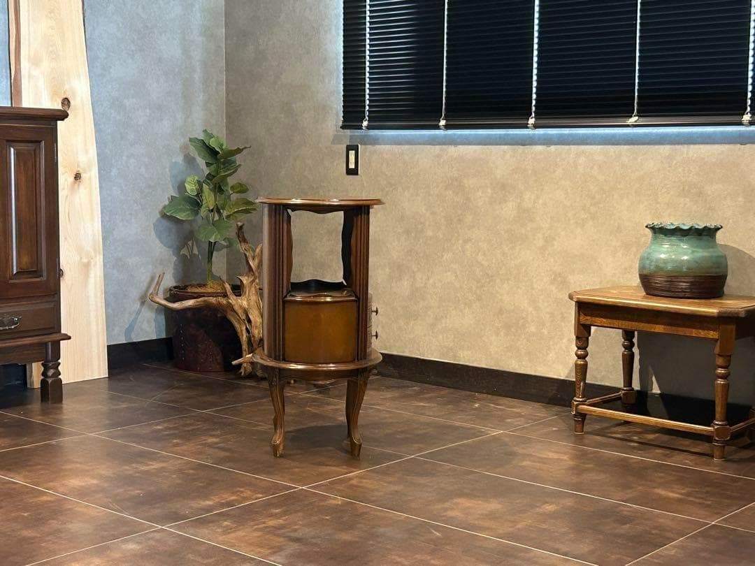 アンティーク　2段チェスト　ラウンドコンソール　クラシック　木彫　猫脚　GZ