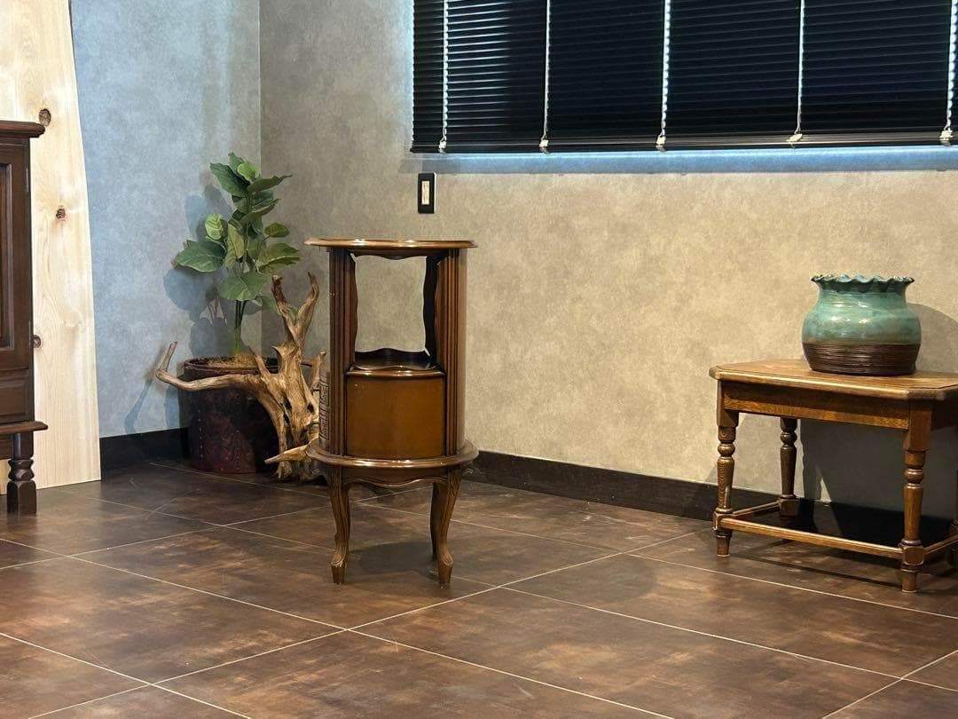 アンティーク　2段チェスト　ラウンドコンソール　クラシック　木彫　猫脚　GZ