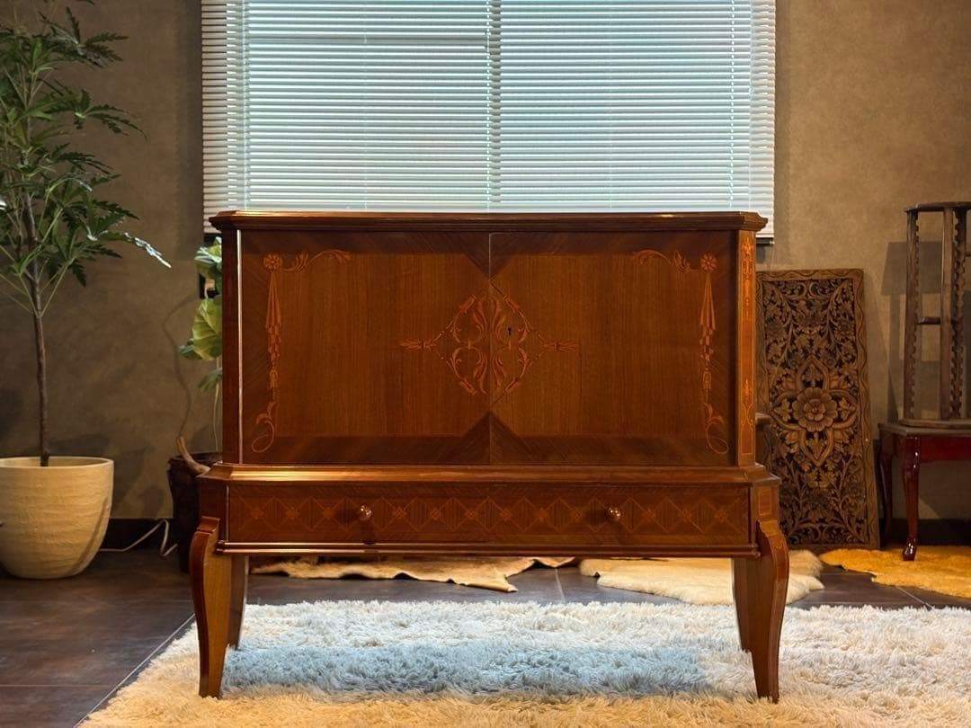 イタリア製　象嵌　猫脚　サイドボード　キャビネット　両開き　チェスト　ygz