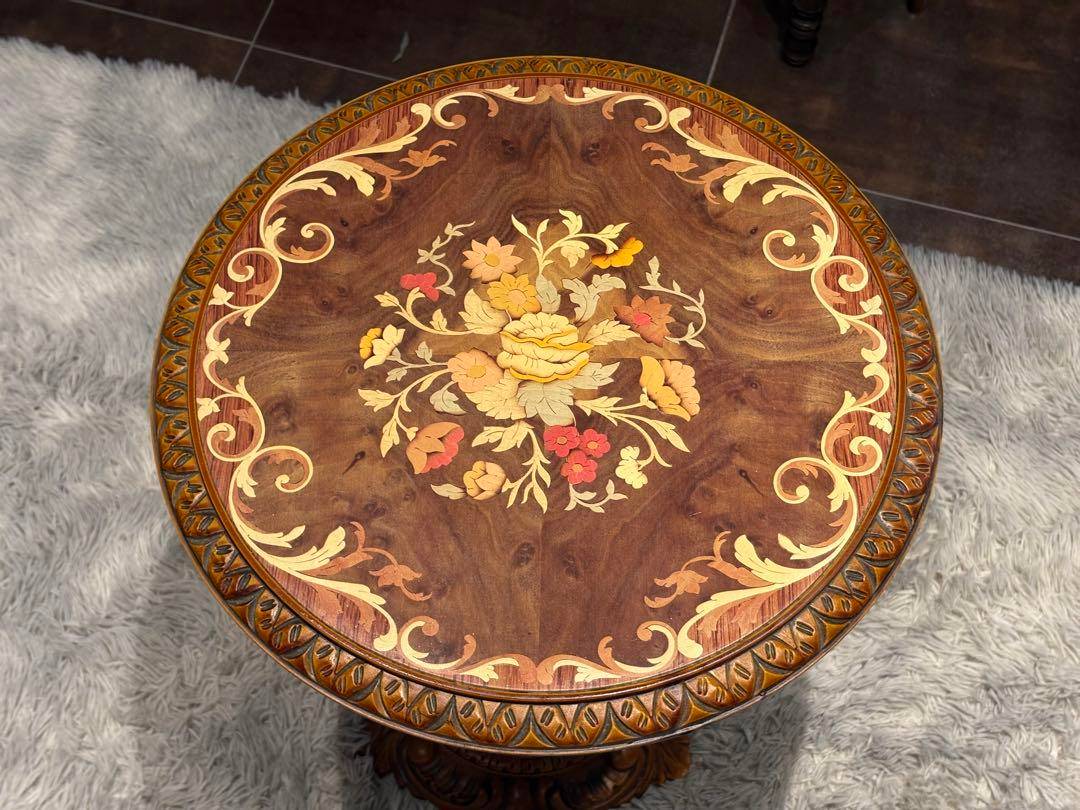 ヨーロピアン　クラシック　木彫　丸テーブル　ラウンドテーブル　アンティーク　YZ