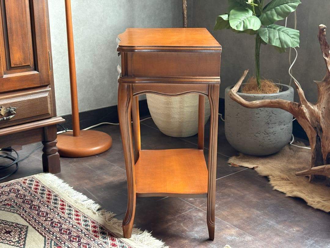 ロココ調　イタリア　クラシック　クラシカル　猫脚　サイドボード IS