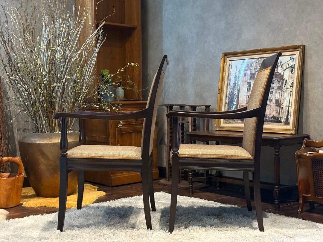 ①ダイニングチェア　アームチェア　アンティーク　ヴィンテージ　ビンテージ　IR