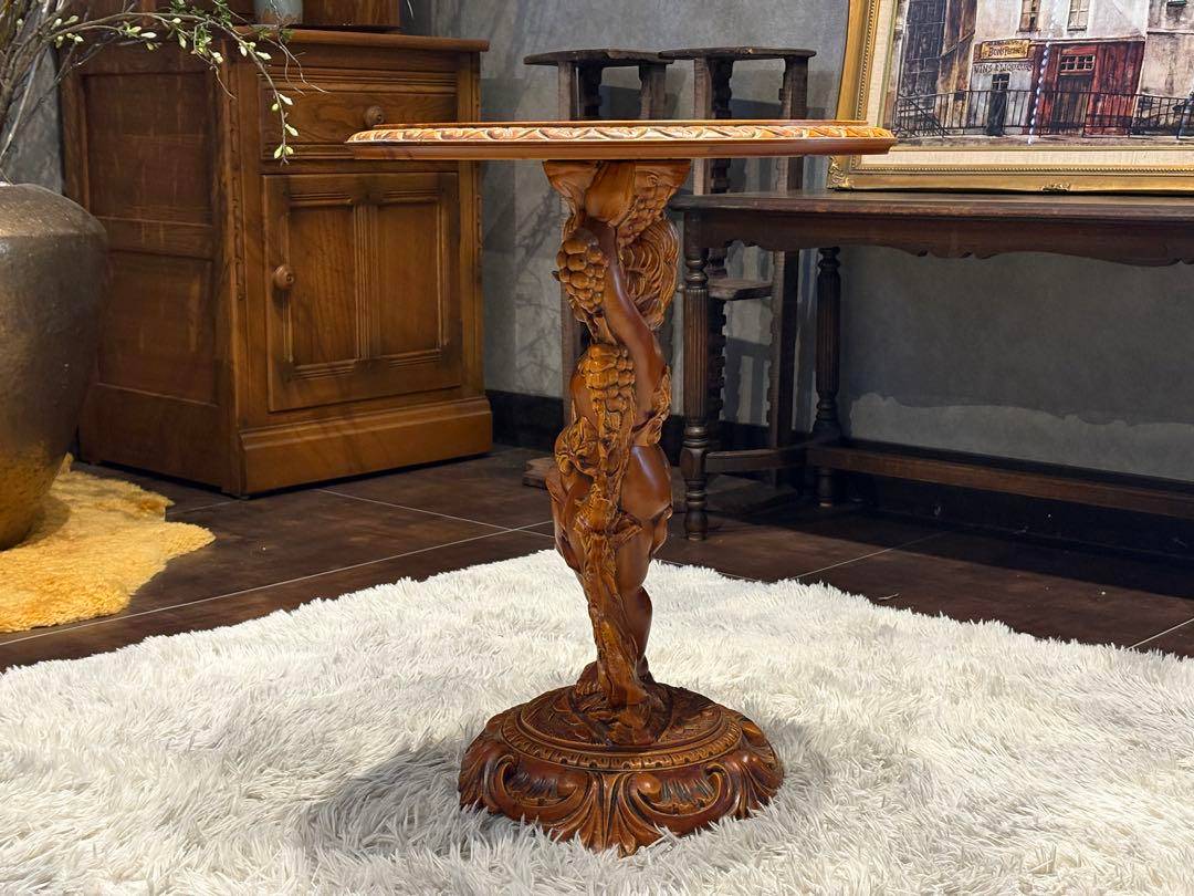 ヨーロピアン　クラシック　木彫　丸テーブル　ラウンドテーブル　アンティーク　YZ