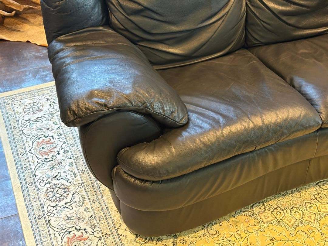 ①カウチソファ　ブラックソファ　2P　モダン　クラシック　シンプル　レザー　IG