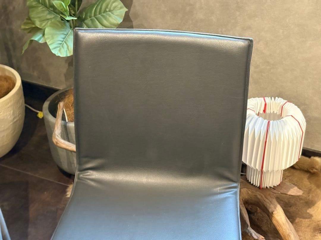 ②リーンロゼ　ligne roset ブラック　レザーチェア　2脚セット　YZ