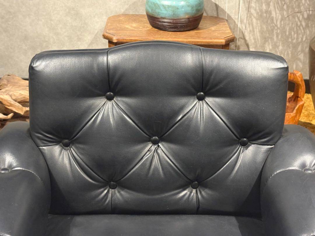 ②karimoku カリモク　レザーソファ　本革　リベット打ち　アンティーク　G