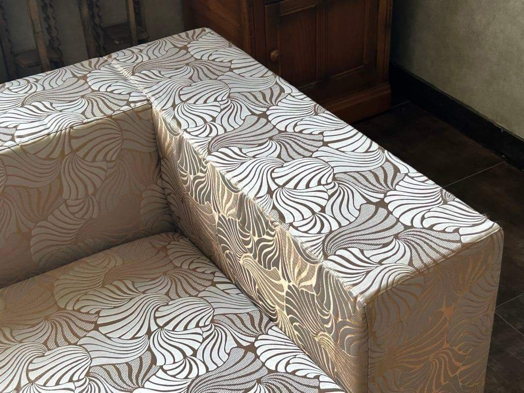 高級　アルマーニ　ARMANI CASA ソファ　高級ソファ　３人用　InZZ