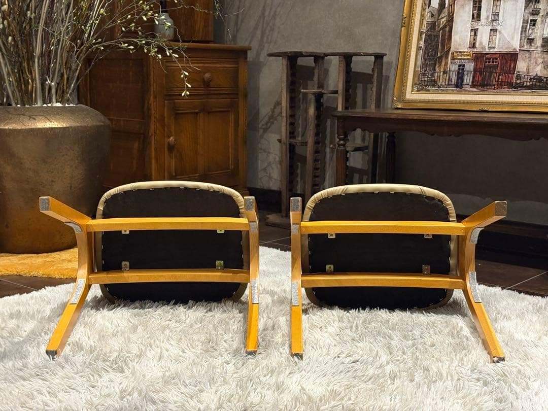 スタッキング　スツールチェア　合皮レザー　モダン　アイボリー　積み重ね椅子　IZ