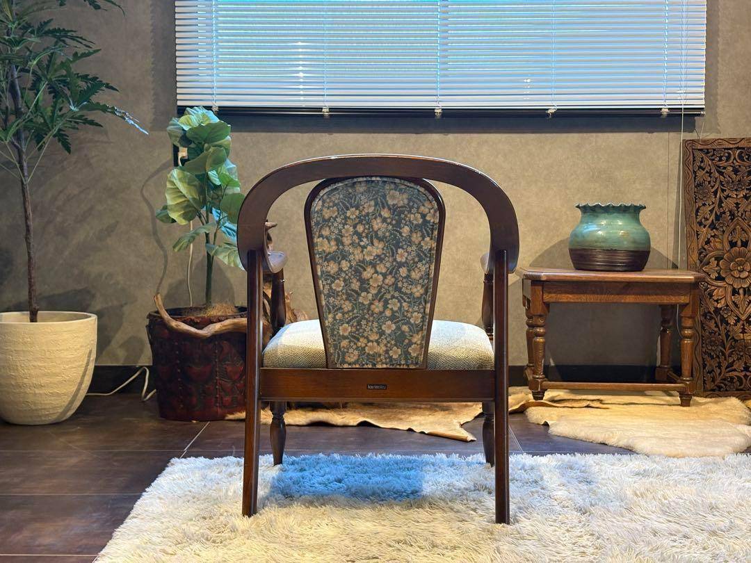 ①　リメイク品　尾州生地　ホワイト座面　カリモク　コロニアル　アームソファ　N