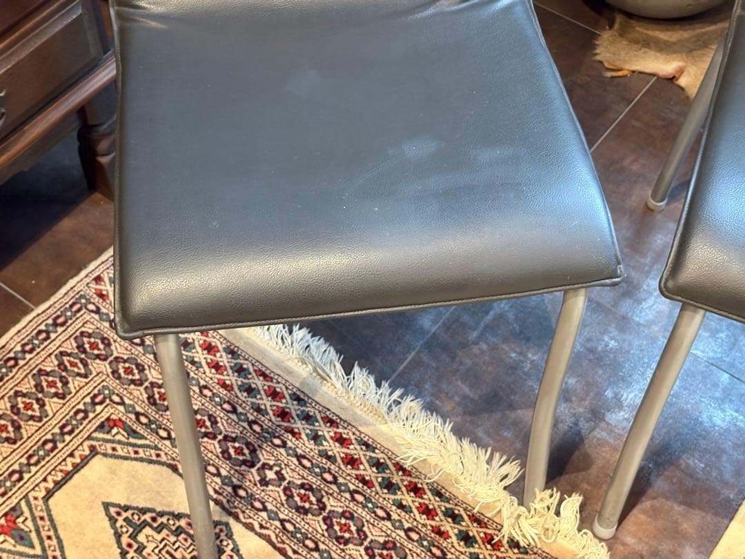 ②リーンロゼ　ligne roset ブラック　レザーチェア　2脚セット　YZ