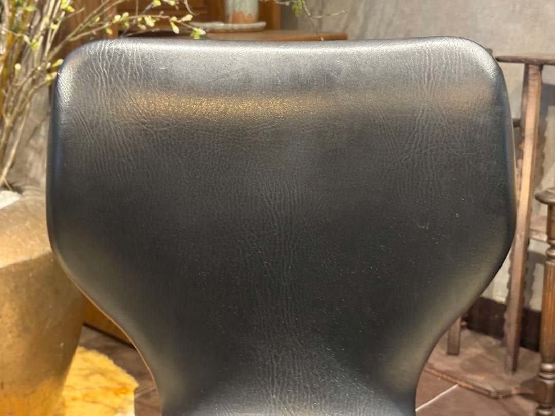 オールドヴィンテージチェア 合皮レザー ブラック キャスター ビンテージ IZ