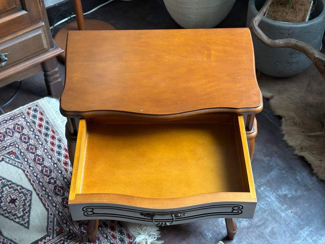 ロココ調　イタリア　クラシック　クラシカル　猫脚　サイドボード IS