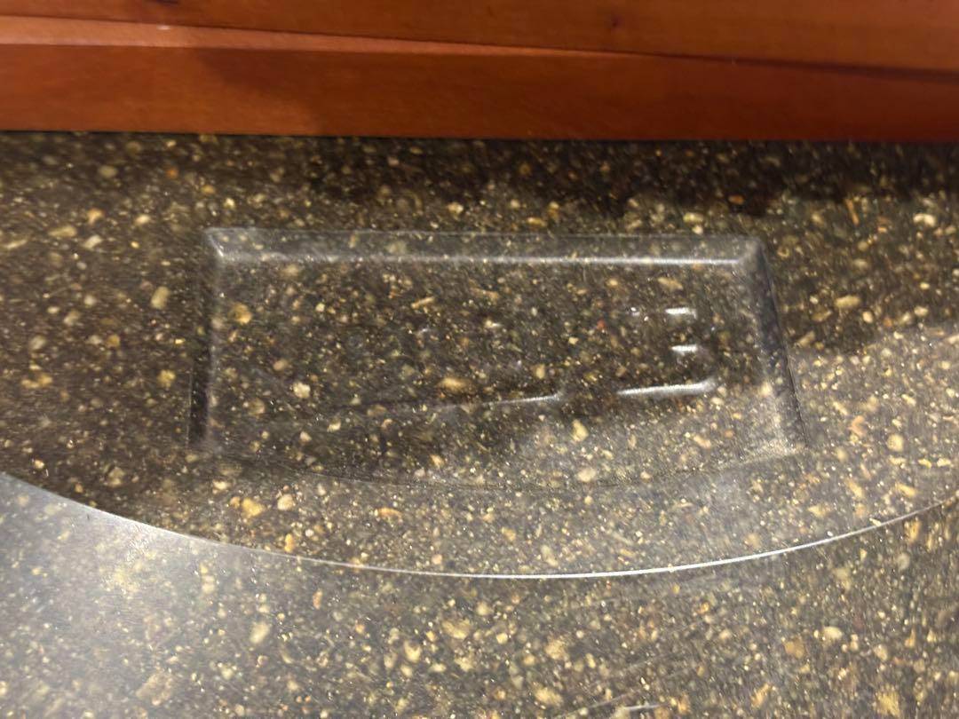 ② Jonny B 回転式CDラック　コレクションケース　ウォールナット　RZ