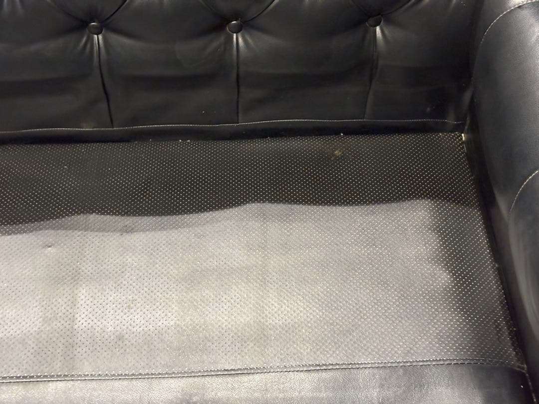 karimoku カリモク　3人掛けソファ　3Pソファ　ボタンダウン　本革　IZ