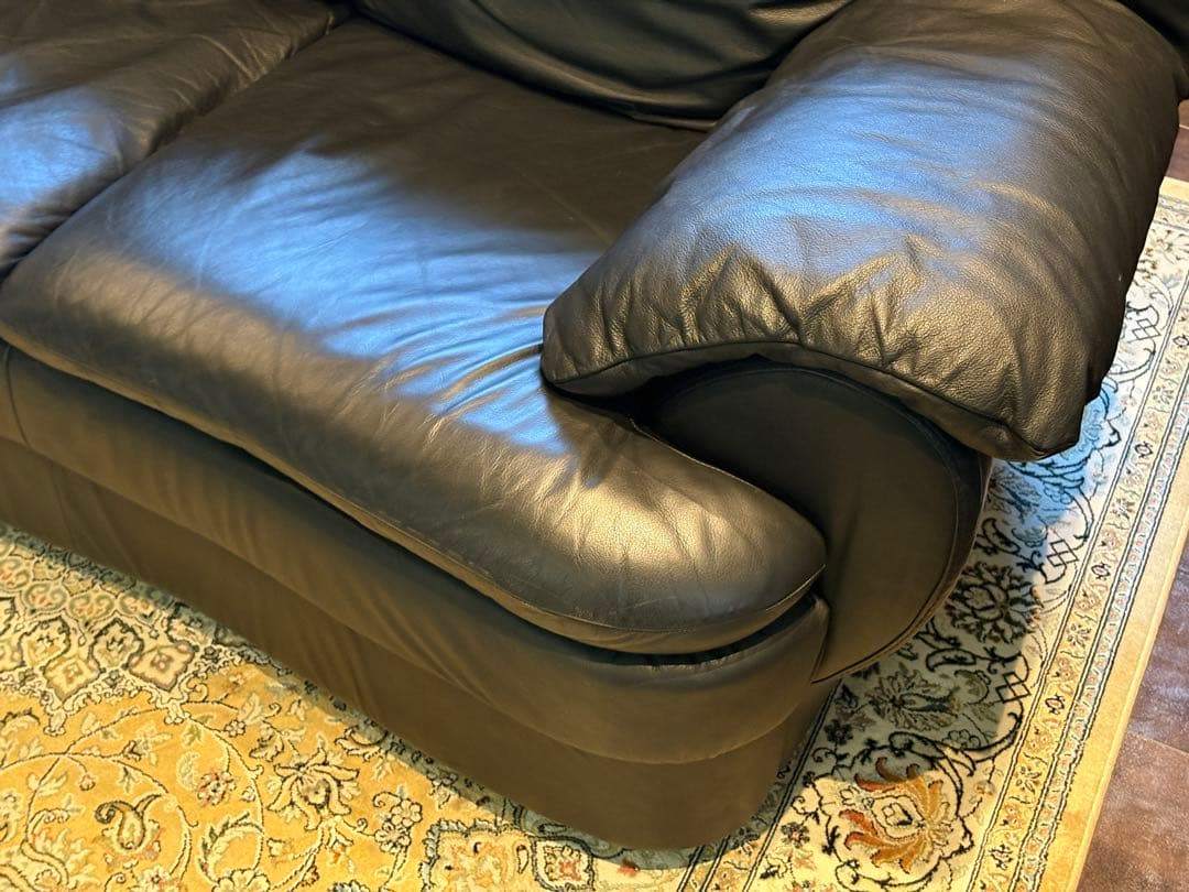 ①カウチソファ　ブラックソファ　2P　モダン　クラシック　シンプル　レザー　IG