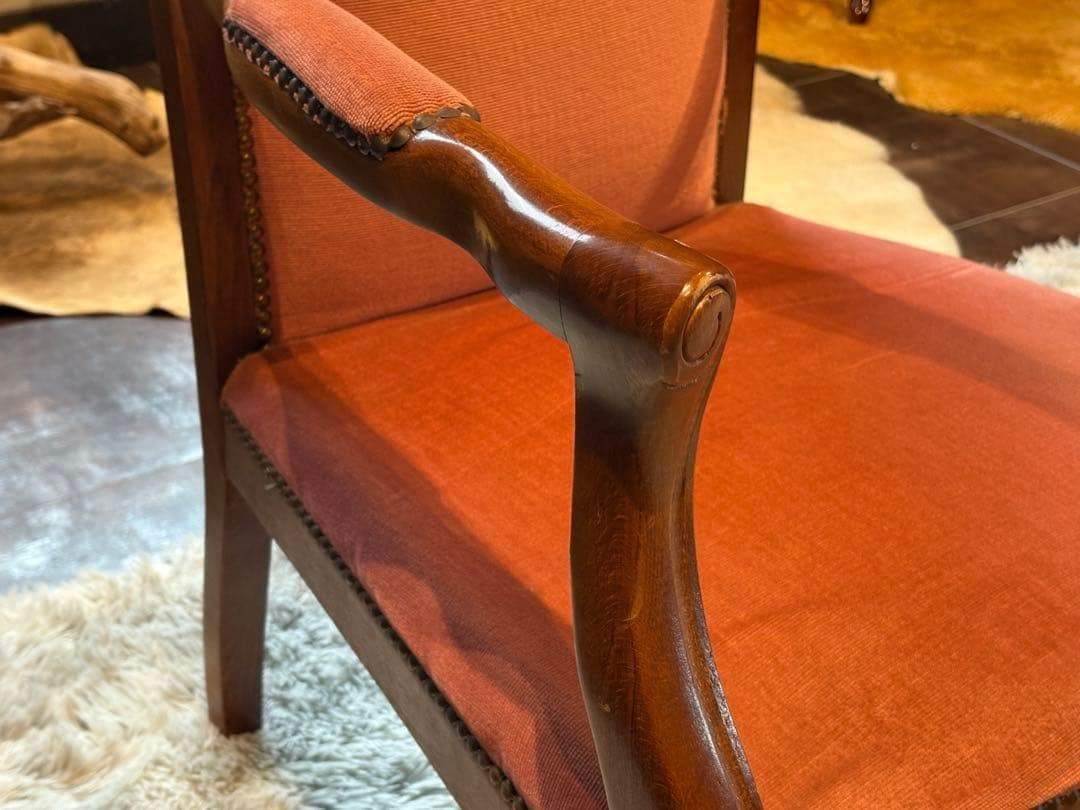 ① フランスアンティーク　輸入家具　ロココ　鋲打　リベット打　アームソファ　GG