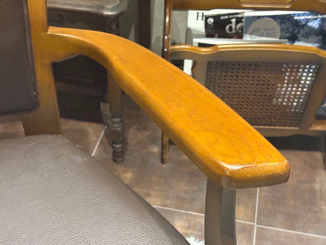 ダイニングチェア　リビングチェア　レザー　ファブリック　アンティーク　In