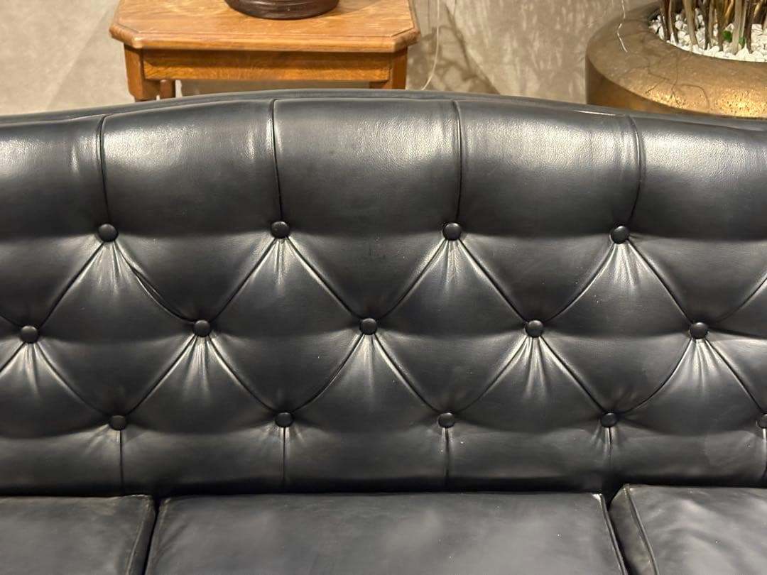 karimoku カリモク　3人掛けソファ　3Pソファ　ボタンダウン　本革　IZ