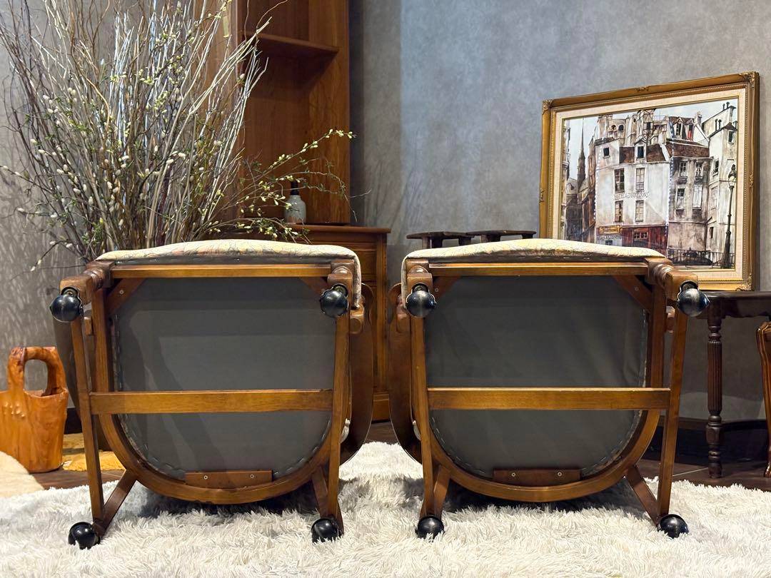 カリモク　ダイニング　アームチェア　キャスターつき　② ②karimoku カリモク アームチェア ダイニングチェア キャスター