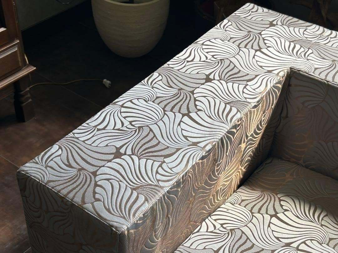 高級　アルマーニ　ARMANI CASA ソファ　高級ソファ　３人用　InZZ