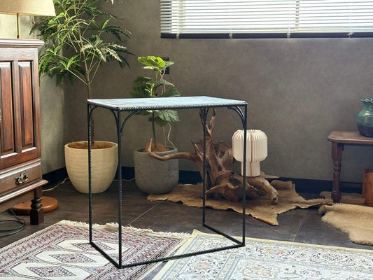 アイアン　サイドテーブル　ディスプレイ家具　モダン　シンプル　IZ