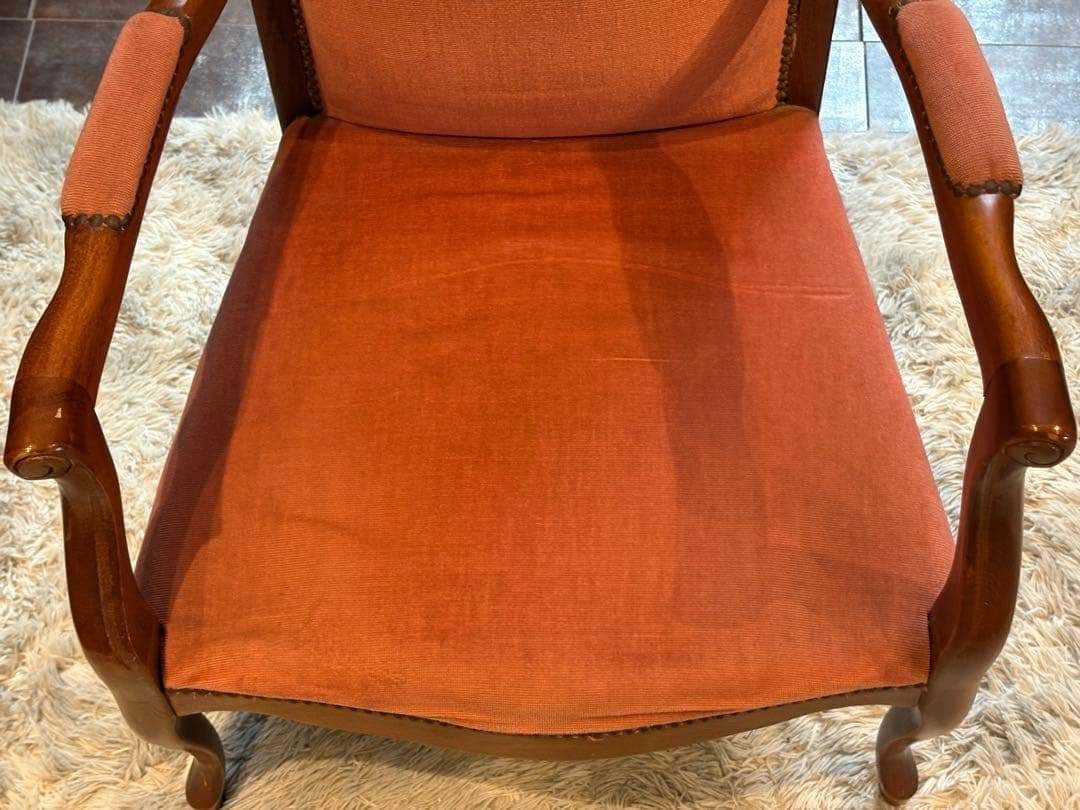 ① フランスアンティーク　輸入家具　ロココ　鋲打　リベット打　アームソファ　GG