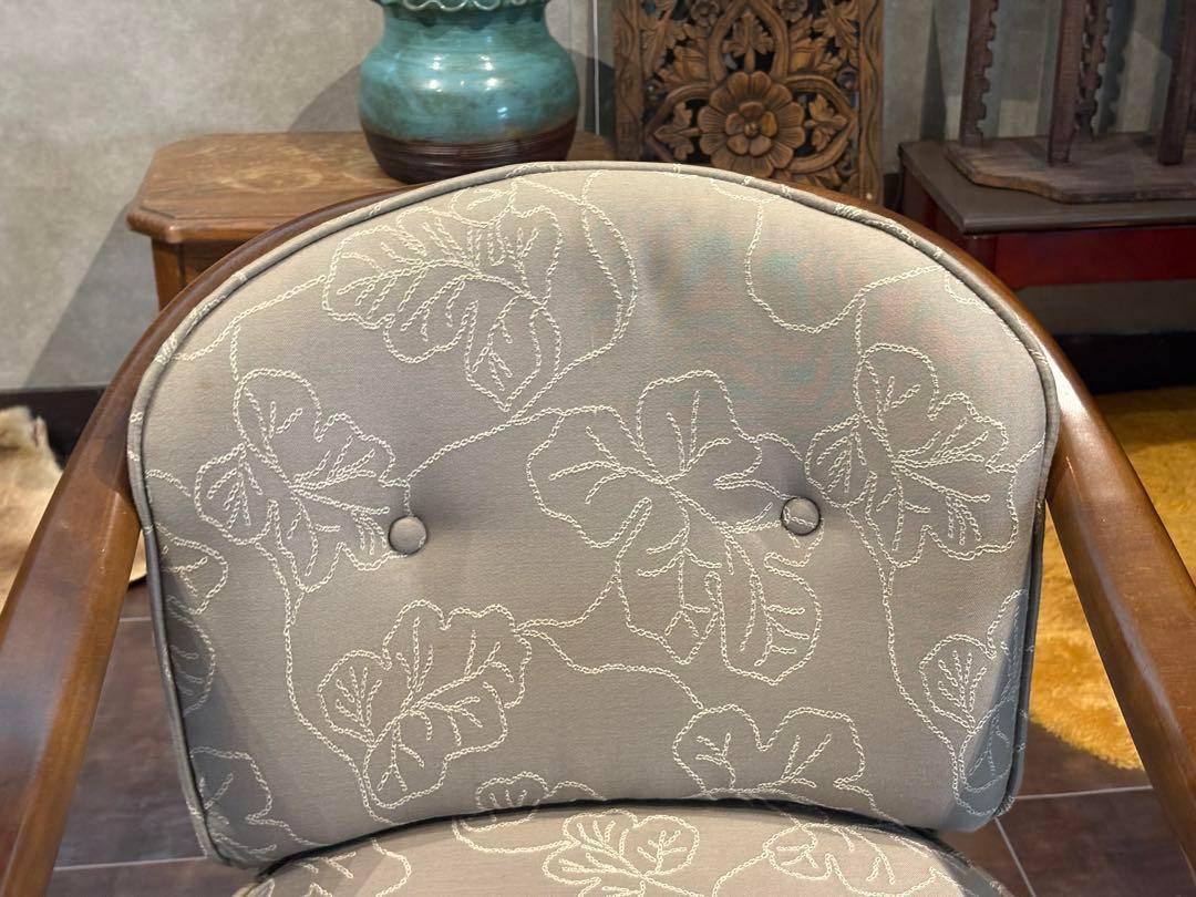 ①カリモク　karimoku アームチェア　アンティーク　ヴィンテージ